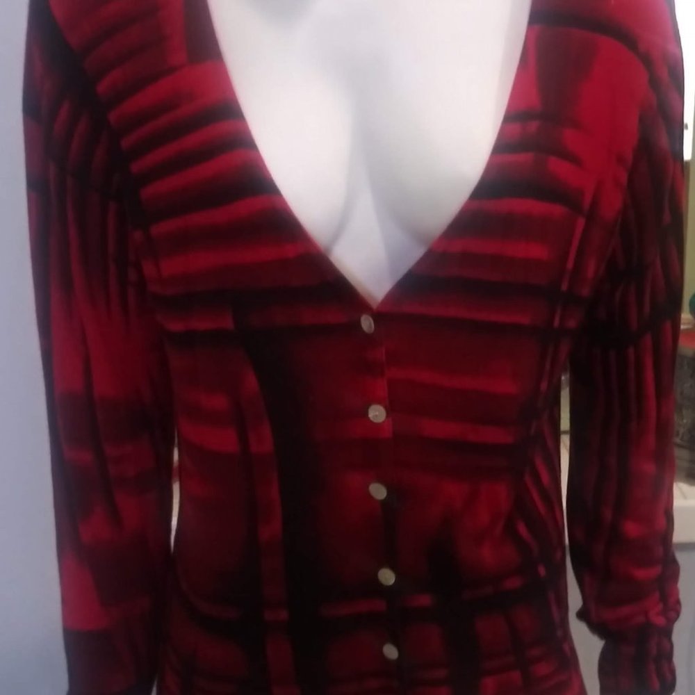LIVIA MONICA WOMENS LONG SLEEVE SWEATER SIZE M
